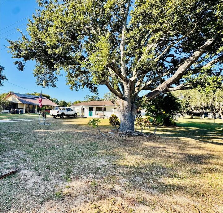 Property Photo: 205 Jack Pine Street FL 33859