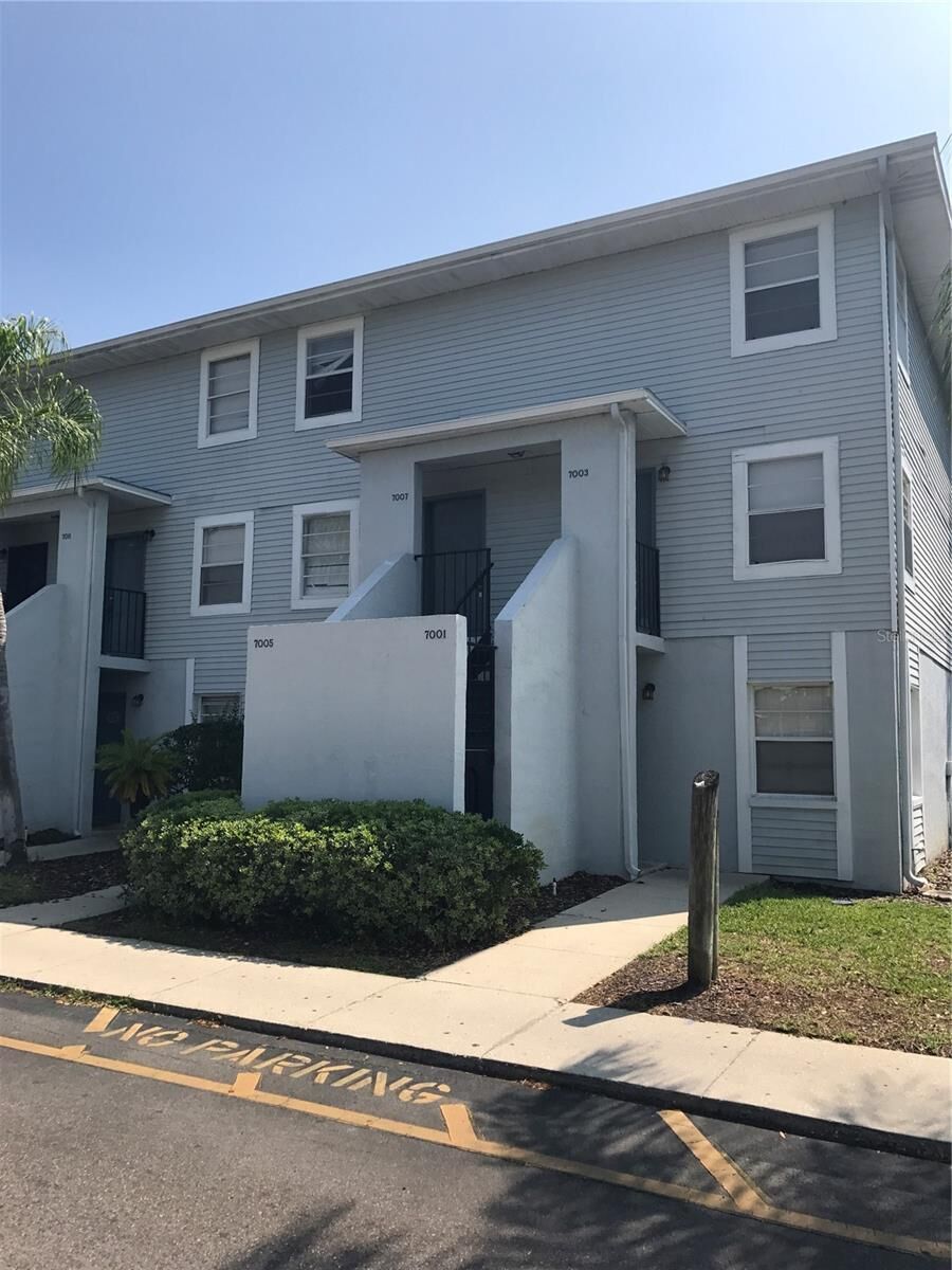 Property Photo:  7101 E Bank Drive 7101  FL 33617 
