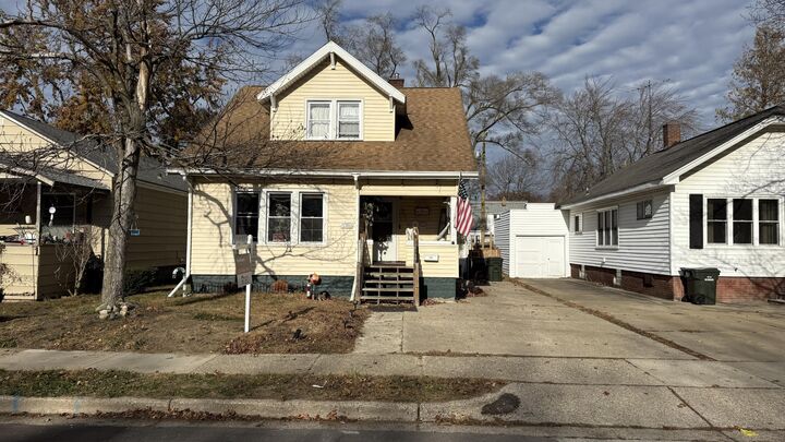 Property Photo: 1246 Emerson Avenue MI 49442