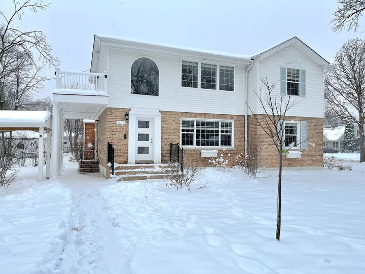 Property Photo:  201 W Potomac Avenue  IL 60148 