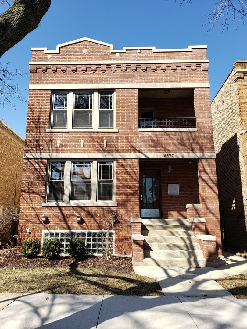 Property Photo:  5134 W Henderson Street G  IL 60641 