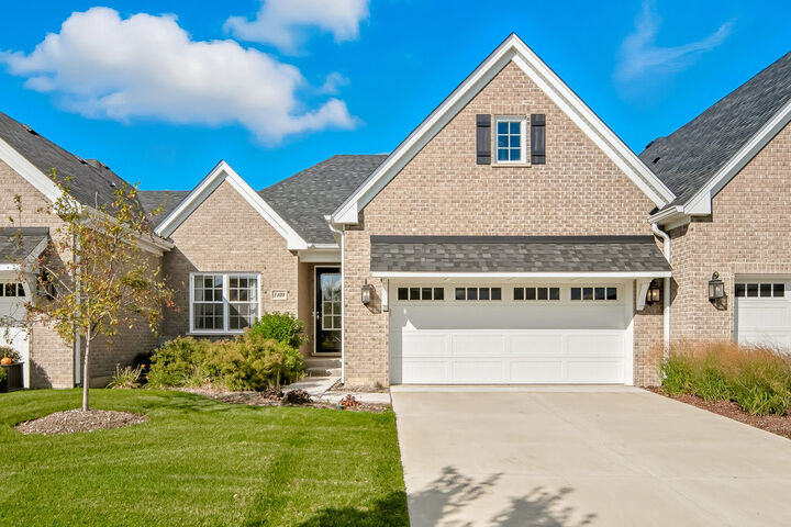 Property Photo: 1409 Notting Hill Drive IL 60439