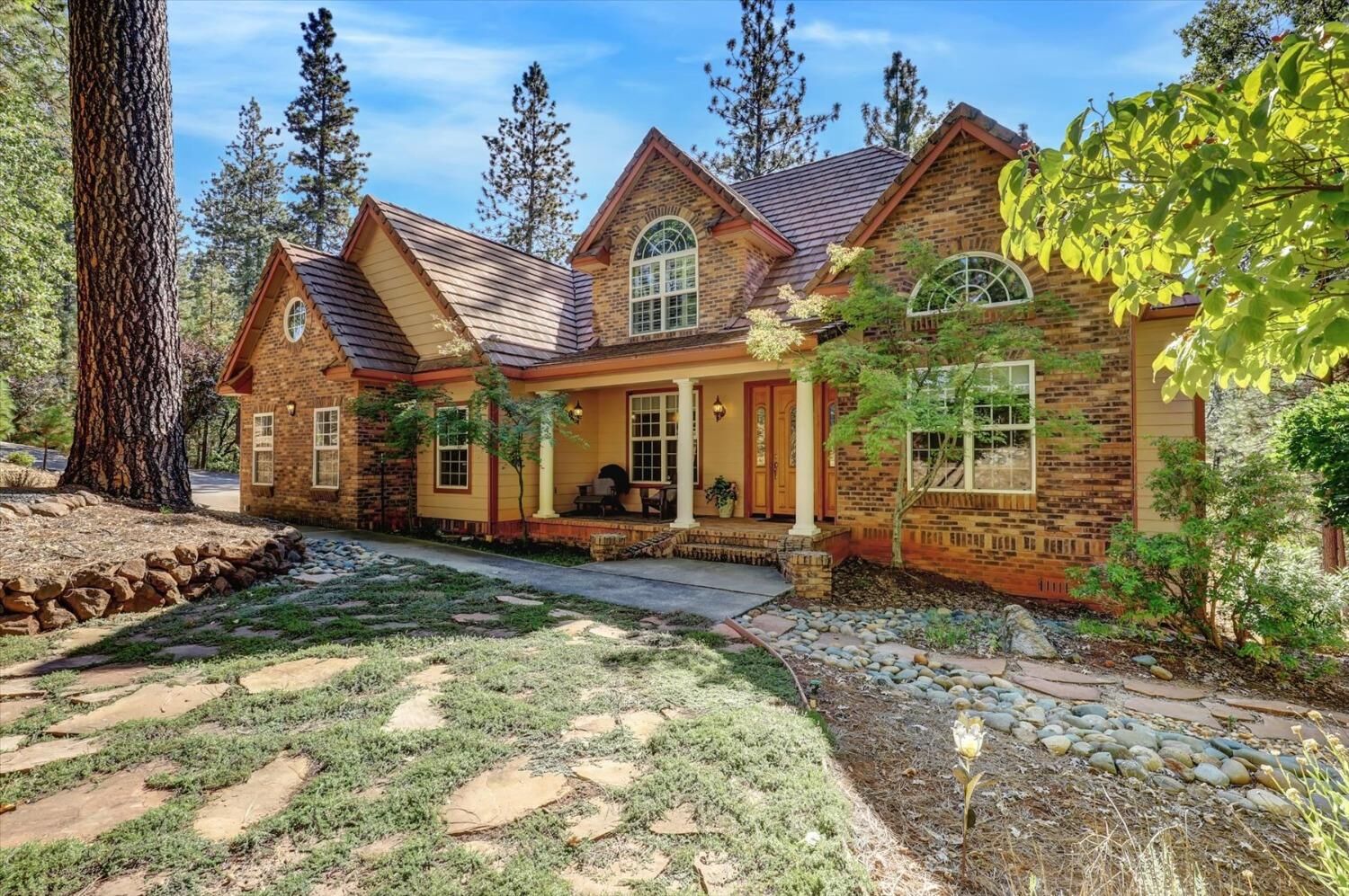 Property Photo:  11722 Logans Run Court  CA 95945 