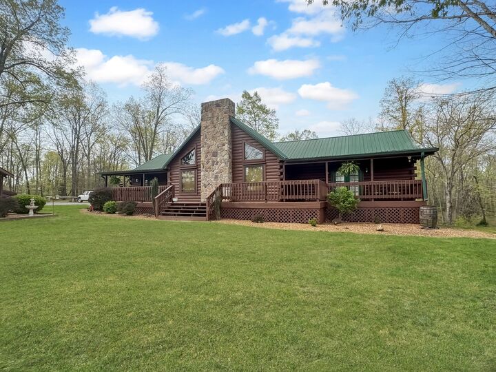 Property Photo: 130 Wayne Threatt Rd TN 37058