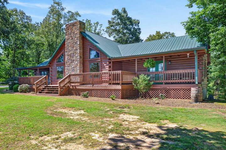 Property Photo: 130 Wayne Threatt Rd TN 37058