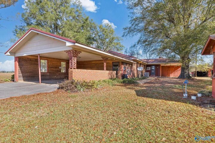 Property Photo: 3476 Highway 55 AL 35619