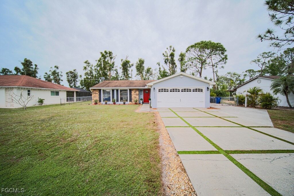 Property Photo:  18488 Eastshore Drive  FL 33967 