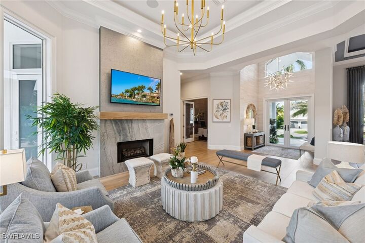 Property Photo:  470 17th Avenue S  FL 34102 