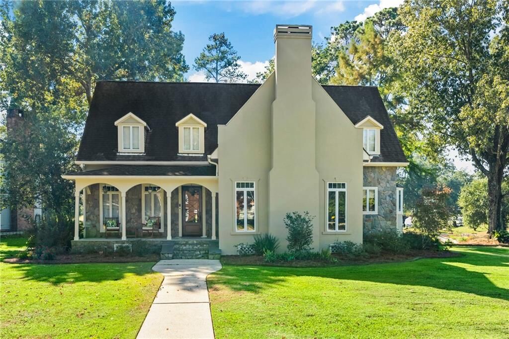 Property Photo: 100 E Ruelle Drive LA 70471