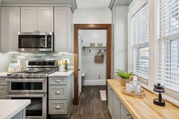 Property Photo: 1717 Berkeley Avenue MN 55105