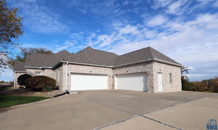 Property Photo:  33154 Hickory Avenue  IA 51108 