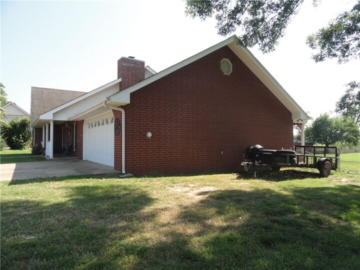 Property Photo:  205 Westwood  AR 72650 