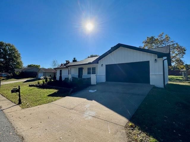 Property Photo: 1401 Timberline Avenue AR 72722