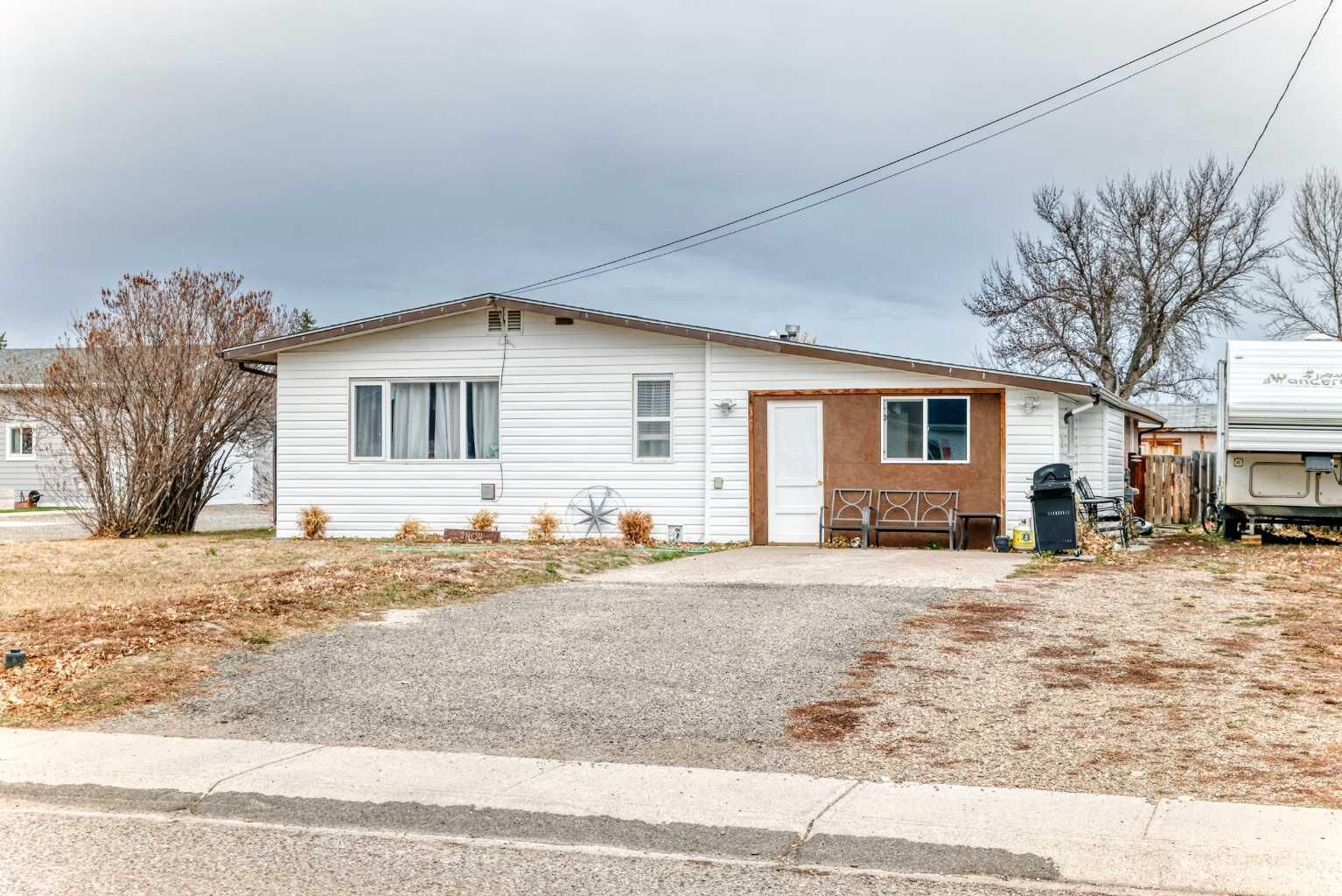 Property Photo:  139 W 100 S  AB T0K 2B0 