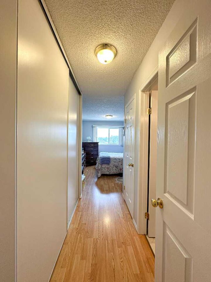 Property Photo: 4514 54 Avenue 410 AB T4H 1W5