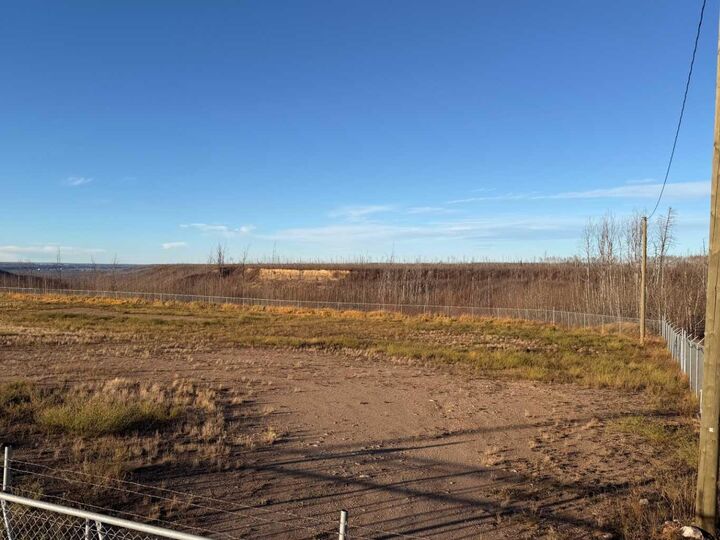 Property Photo: 520 Snow Eagle Drive AB T9H 0H8