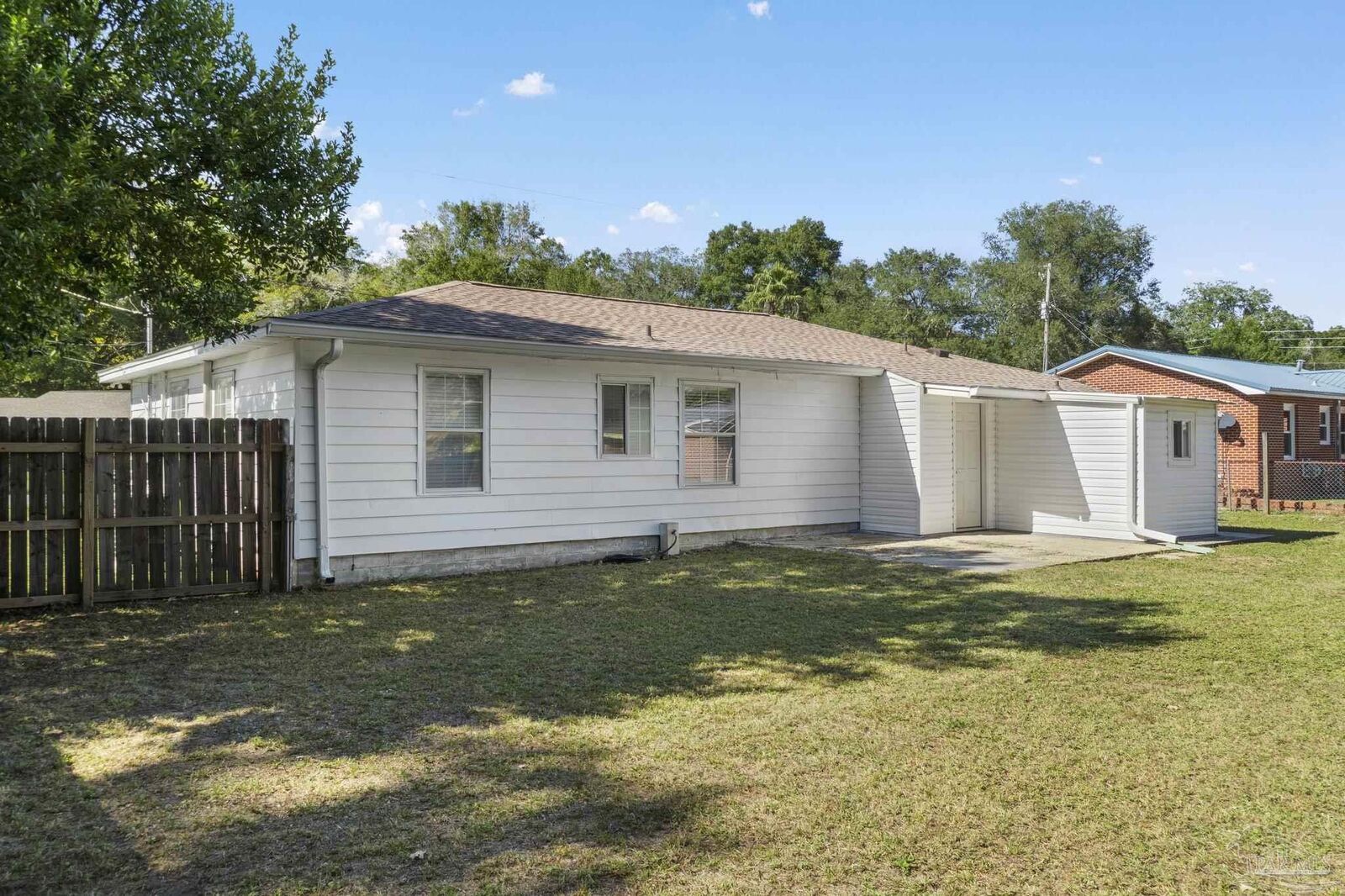 Property Photo:  5776 Hickory St  FL 32570 