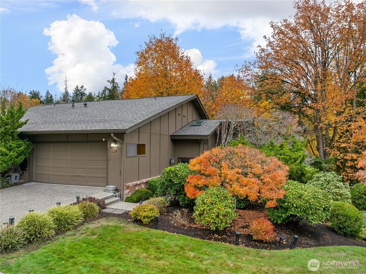 Property Photo:  118  168th Avenue NE  WA 98008 