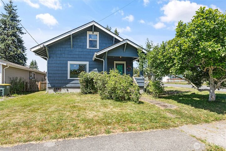 2639  Yew Street  Bellingham WA 98226 photo