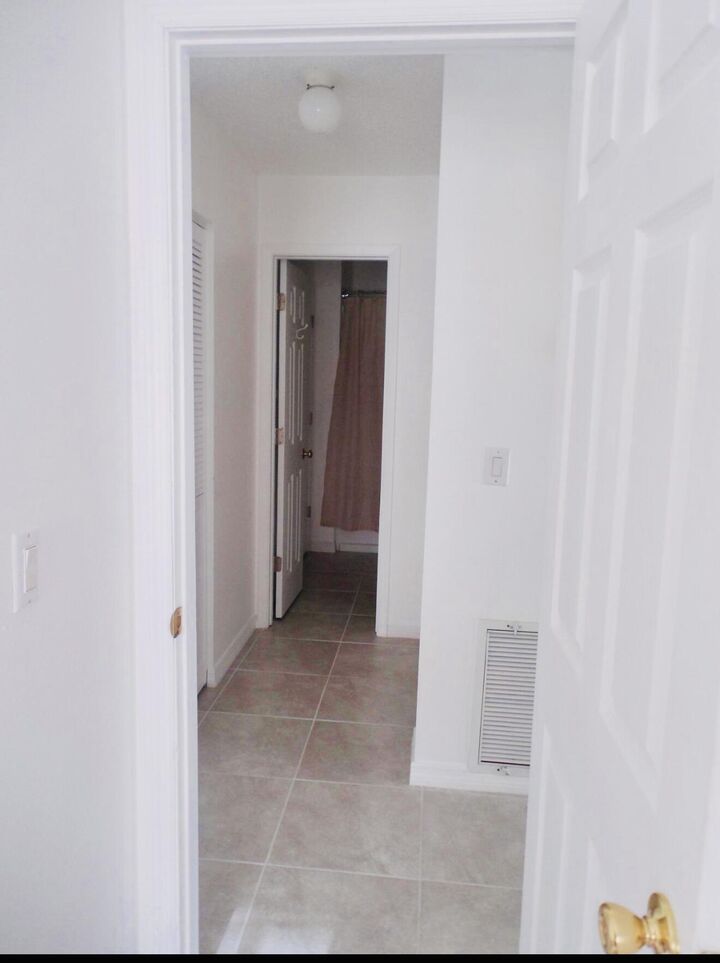 Property Photo: 614 SW Jeanne Street FL 34953