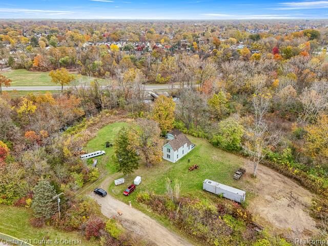 8004 N Farmington Road  Westland MI 48185 photo