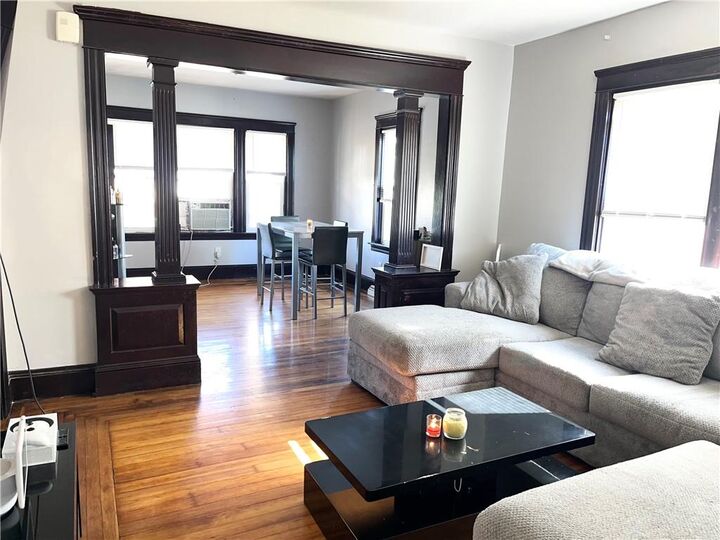 Property Photo:  33 Harding Avenue  RI 02919 