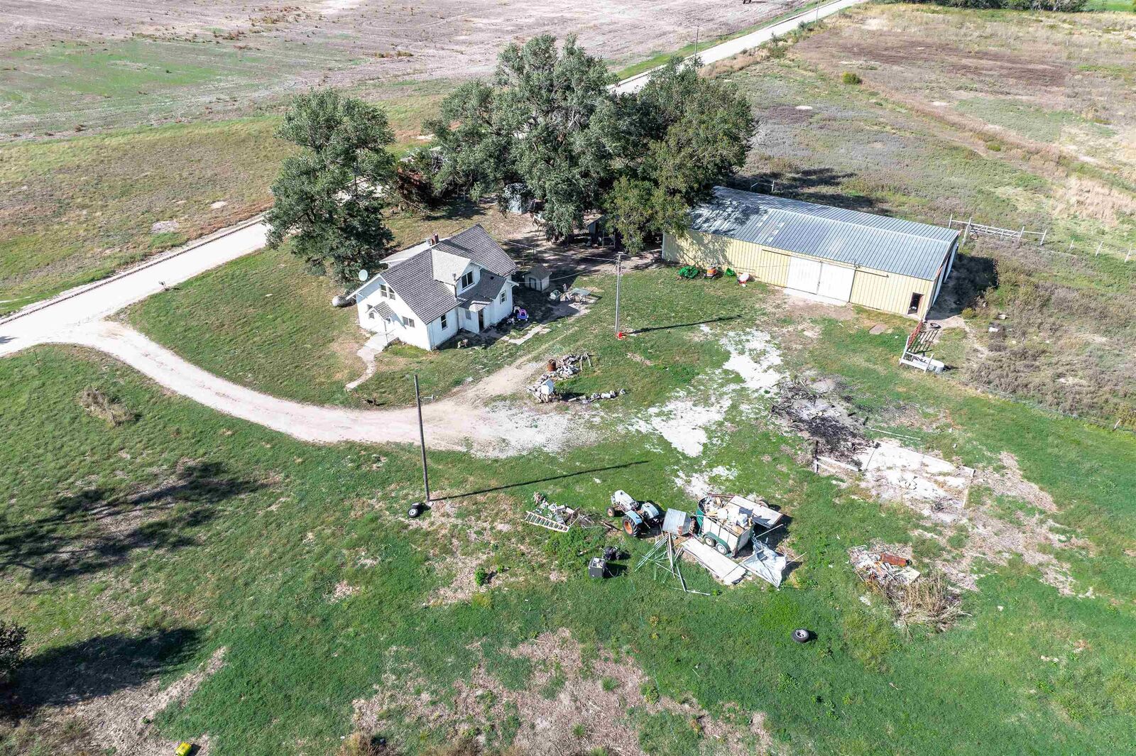 Property Photo: 5202 N Willow Lake KS 67020