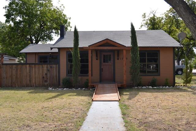 Property Photo:  1725 W Ave M  TX 76903 