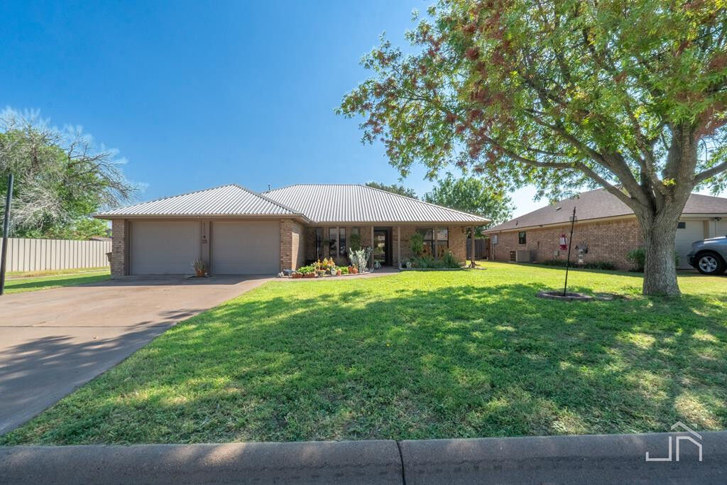 Property Photo: 1224 Gregory Drive TX 76905