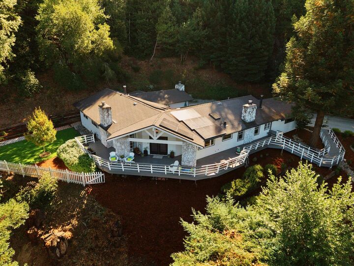 Property Photo:  322 Canham Road  CA 95066 