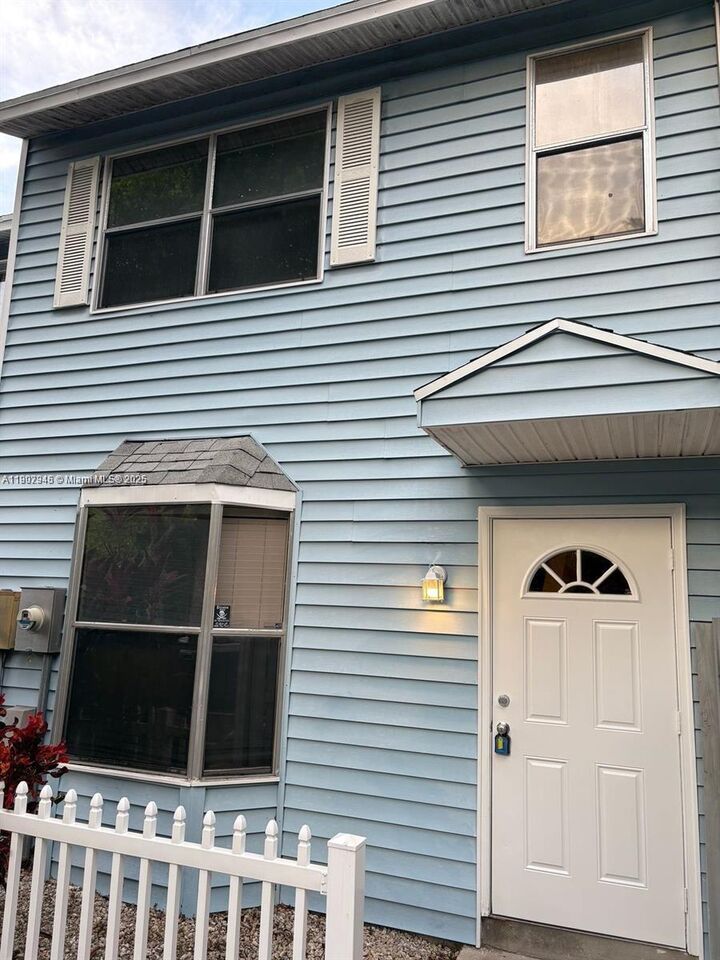 1921 NE 15th Ave  Fort Lauderdale FL 33305 photo