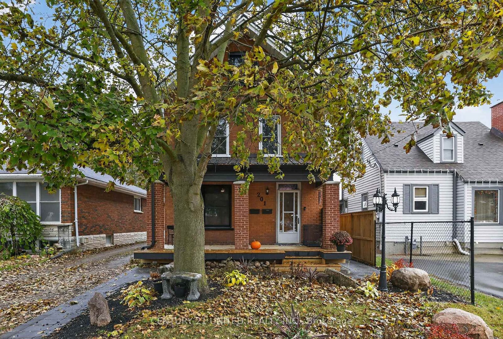 Property Photo:  201 Romaine Street  ON K9J 2C3 