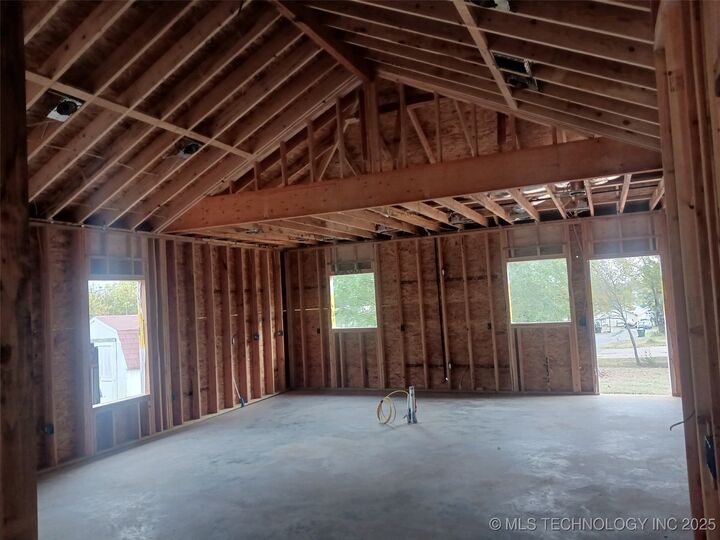 Property Photo: 503 Cemetery Road OK 74434