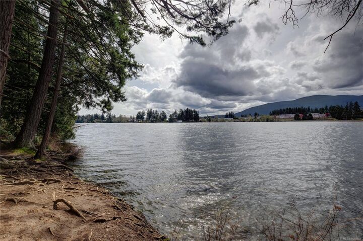 Property Photo:  321 Woodhaven Dr  BC V9T 5M2 