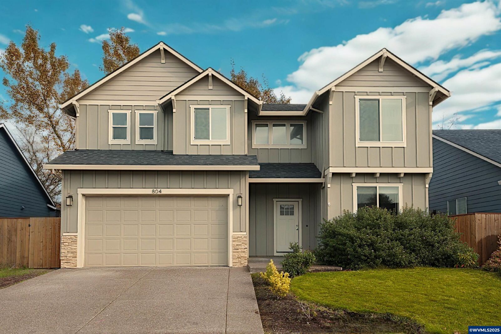 Property Photo: 804 River Av OR 97327