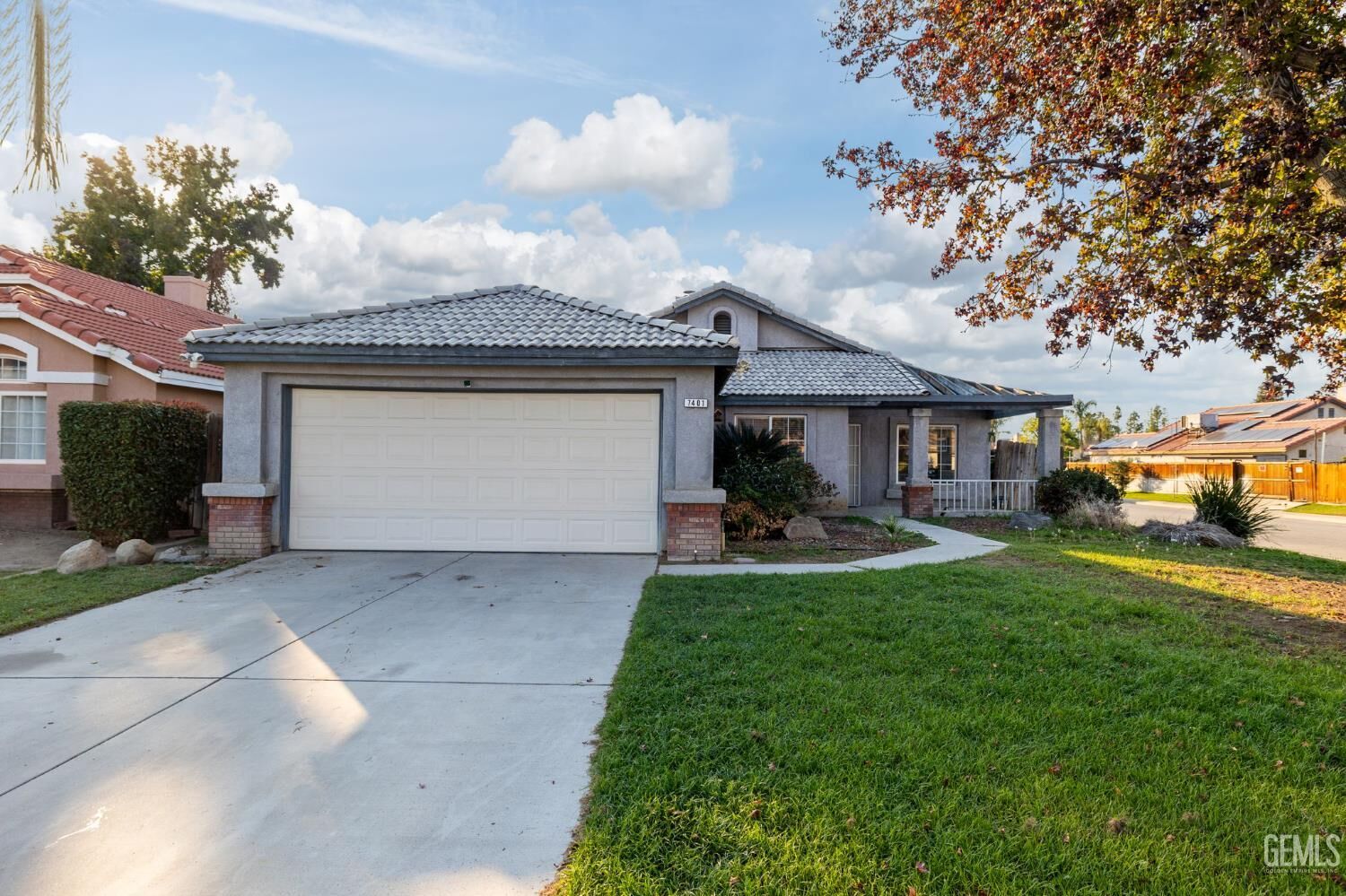 Property Photo:  7401 Cupio Street  CA 93313 