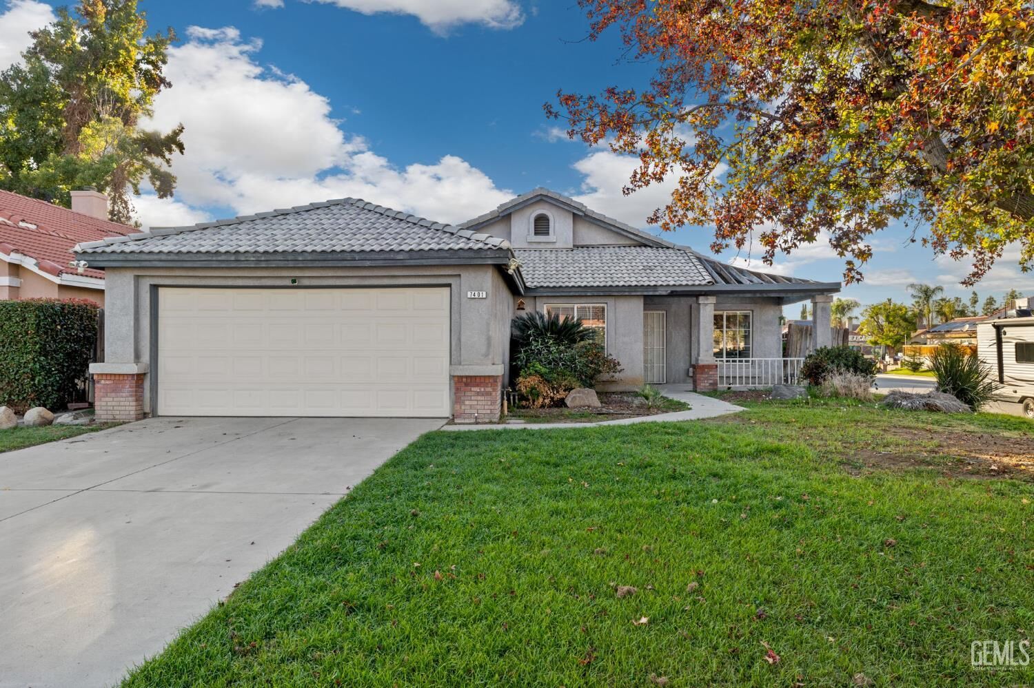 Property Photo: 7401 Cupio Street CA 93313