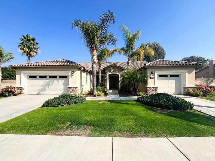 Property Photo: 5005 Hartnett Court CA 93306