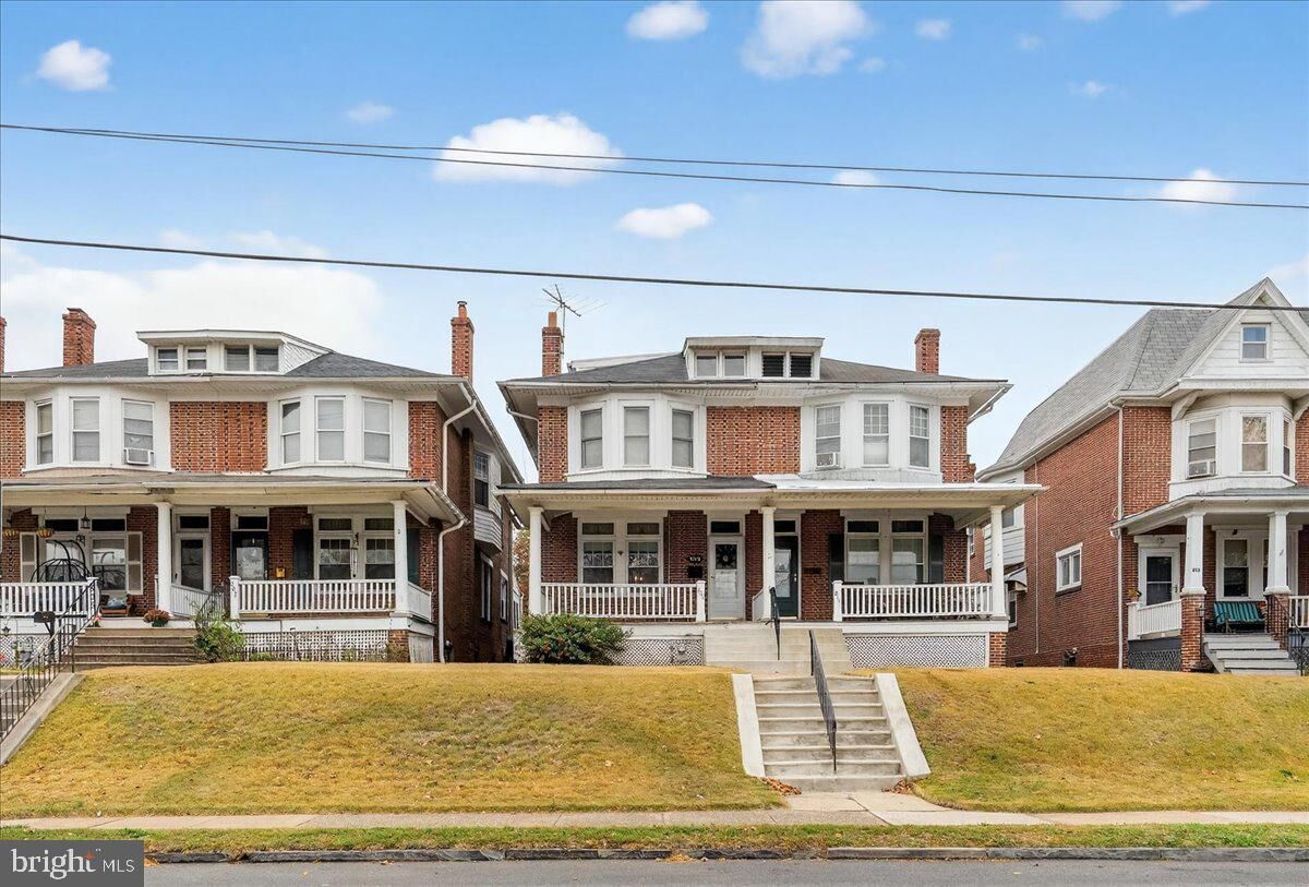 Property Photo:  809 Stanbridge Street  PA 19401 