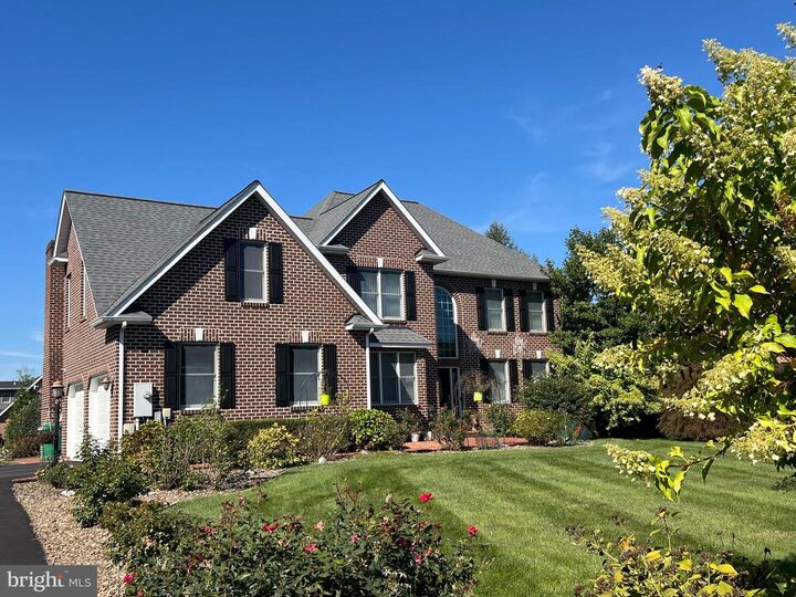 Property Photo:  3325 Muirfield Drive  PA 17202 