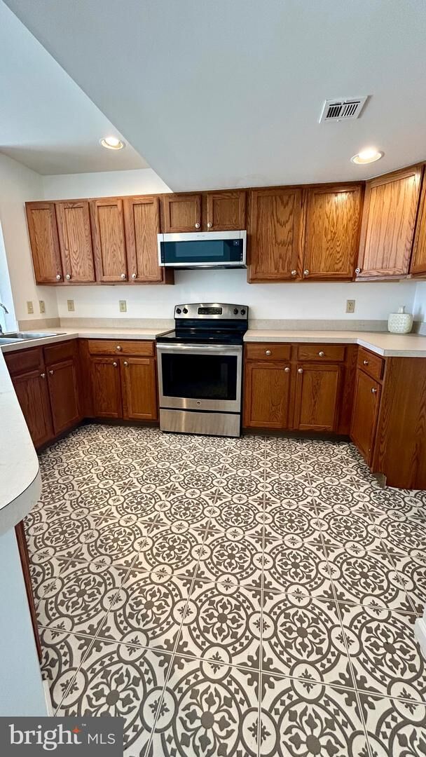 Property Photo: 424 Waverly Woods Drive PA 17110