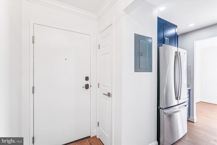 Property Photo:  6097 Majors Lane 1  MD 21045 