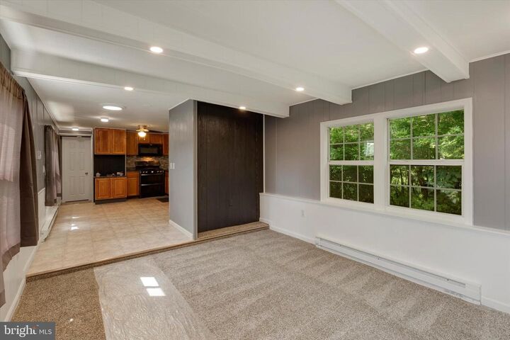 Property Photo:  2 Windsor Acrs  PA 17366 