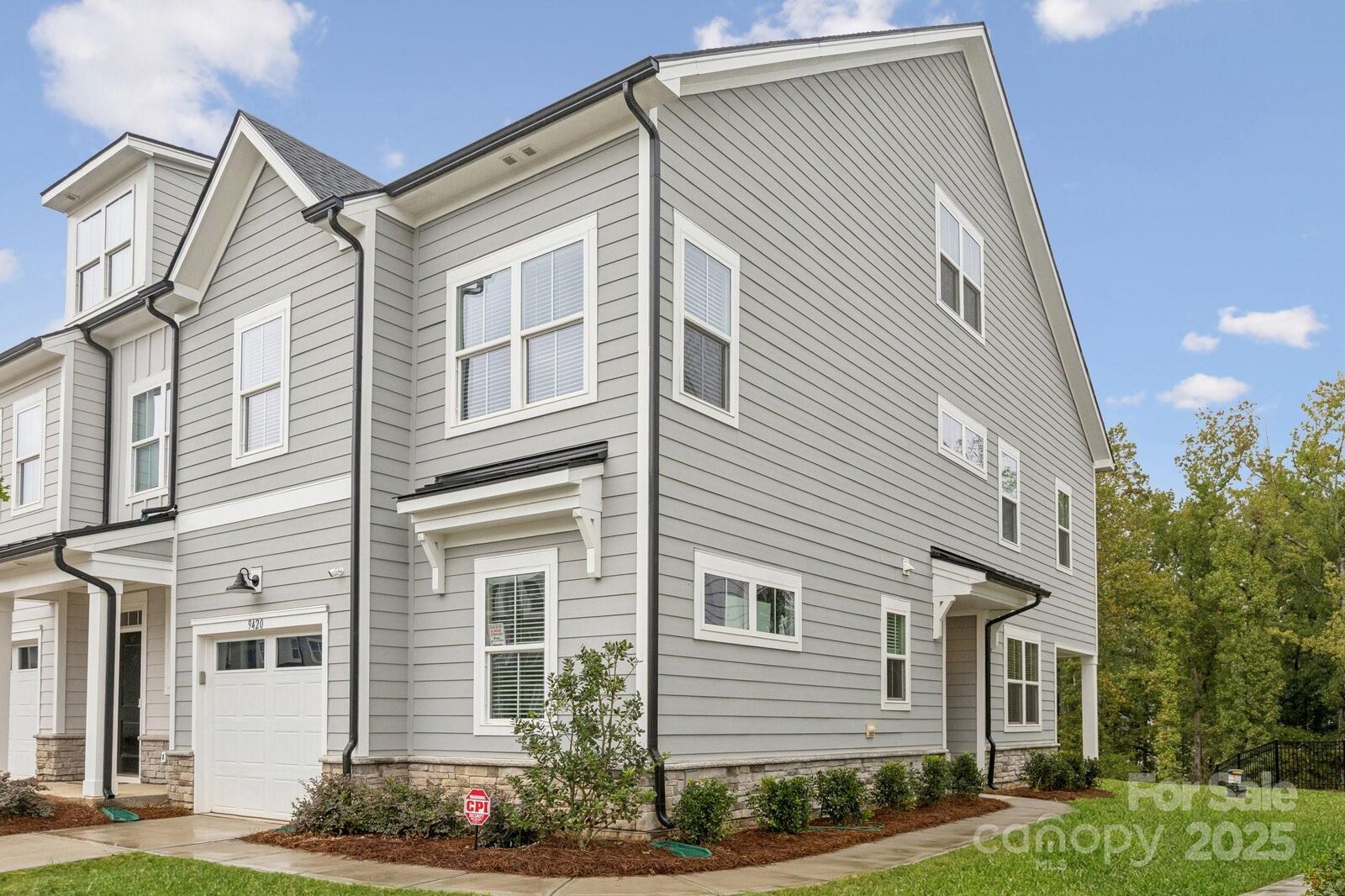 Property Photo: 9420 Munsing Drive NC 28269