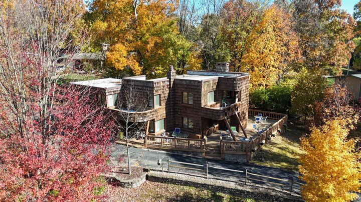 Property Photo: 1650 Colonial Drive OH 45238