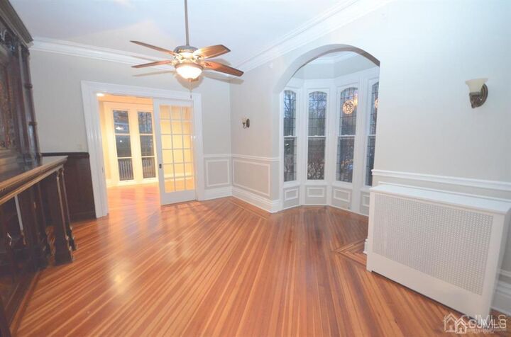 Property Photo: 405 N Washington Avenue 9 NJ 08812