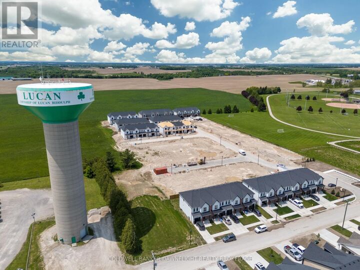 Property Photo: 147 Scotts Drive 17 ON N0M 2J0