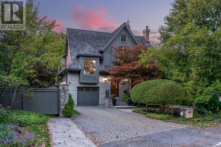 Property Photo:  80 Kingsway Crescent  ON M8X 2R6 