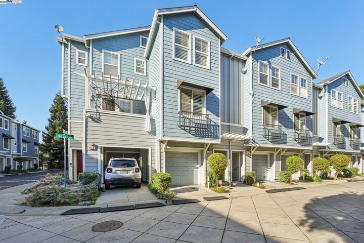 640 Mesa Cir  Hayward CA 94541 photo