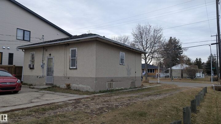 Property Photo:  10471 159 Street NW  AB T5P 3A8 
